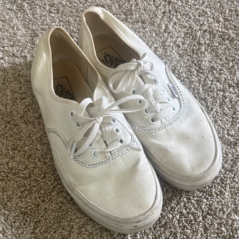 Vans Classic White Lace-Up Sneakers 8.5